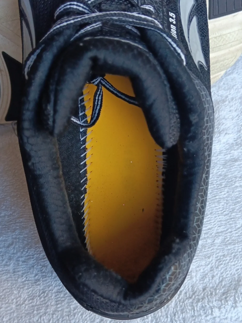 Altra Intuition 3.5 Athletic Shoes